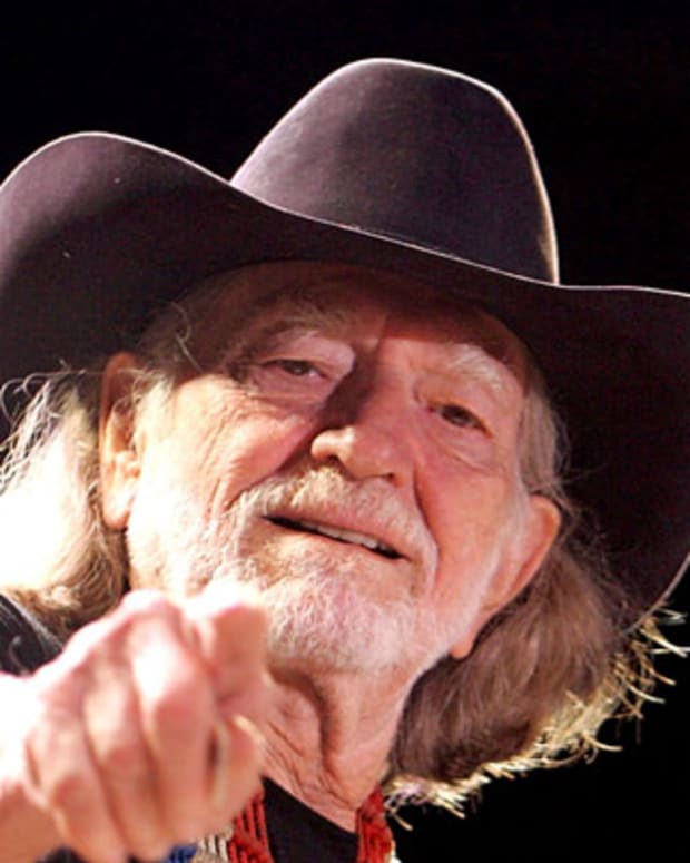 Willie-Nelson-9421488-1-402