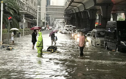 Mưa lũ tại TQ: Người Vũ Hán lại phải ở nhà và lời cảnh báo đáng sợ của chuyên gia về "loạt thảm họa"